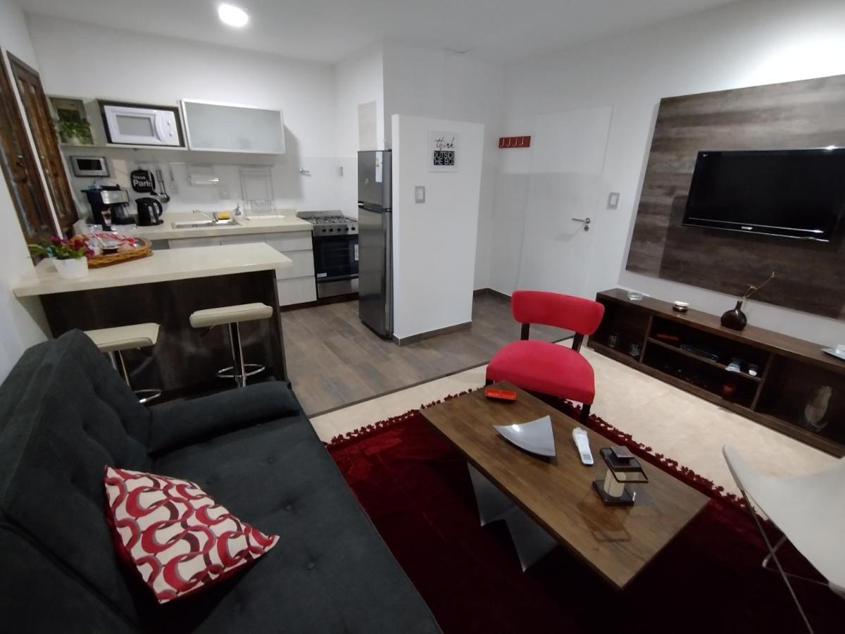 Aparts Temporarios Urquiza บัวโนสไอเรส ภายนอก รูปภาพ
