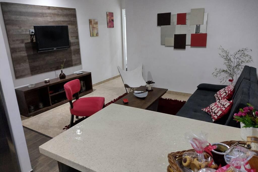 Aparts Temporarios Urquiza บัวโนสไอเรส ภายนอก รูปภาพ