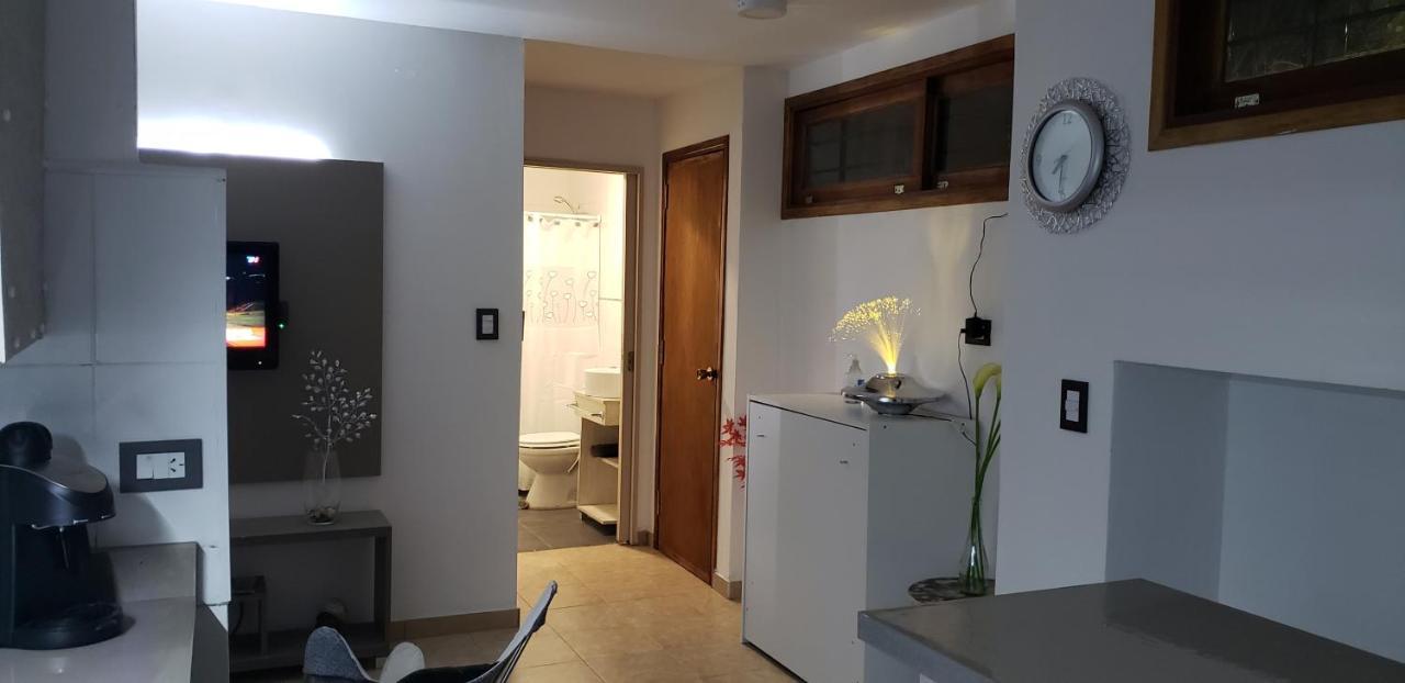 Aparts Temporarios Urquiza บัวโนสไอเรส ภายนอก รูปภาพ
