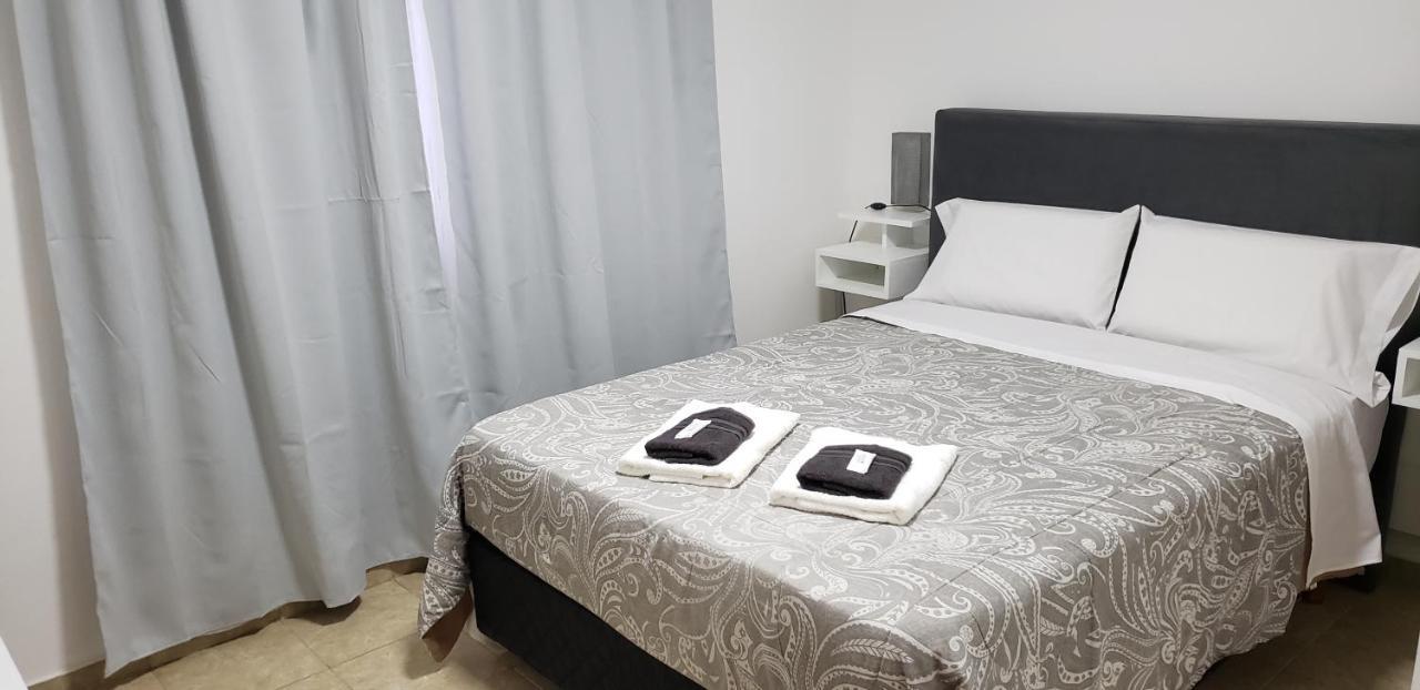 Aparts Temporarios Urquiza บัวโนสไอเรส ภายนอก รูปภาพ